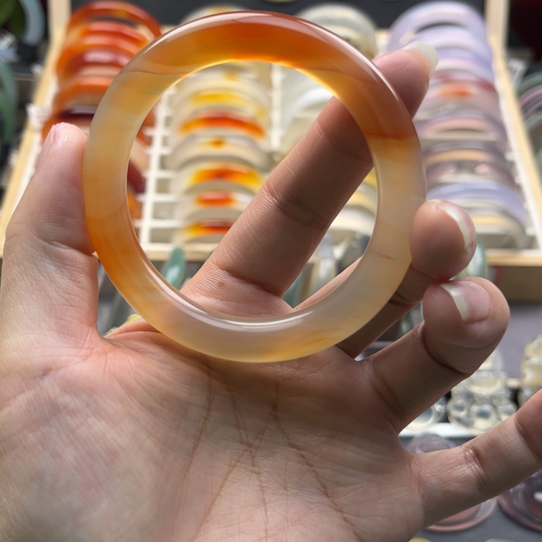 玛瑙/玉髓手镯未镶嵌55+