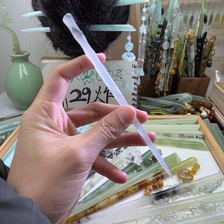 蛇纹石玉发饰未镶嵌