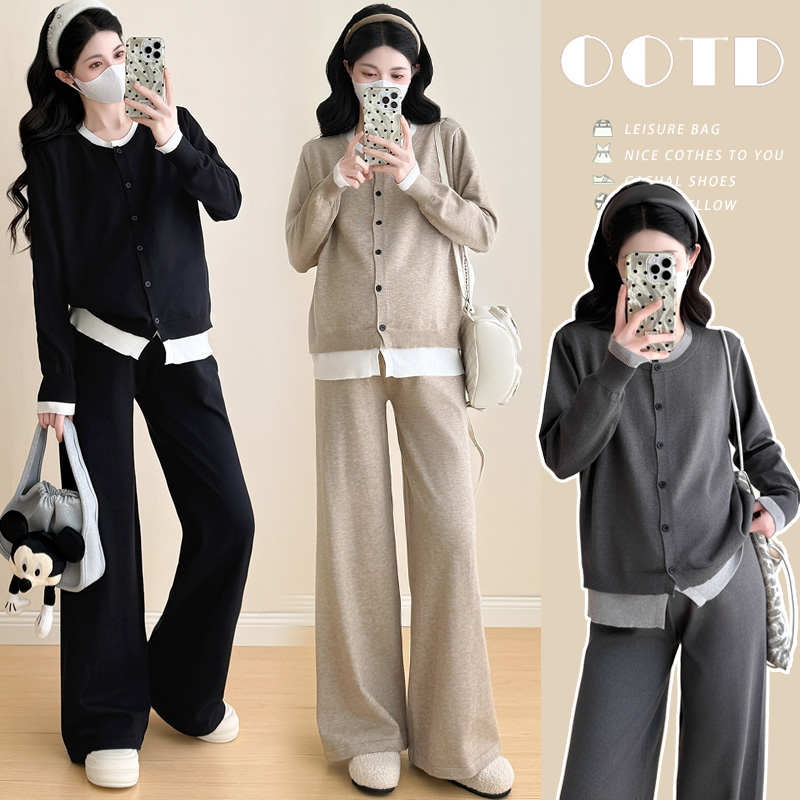 2025秋季新款孕妇装时尚显瘦休闲宽松刺绣撞色圆领针织两件套