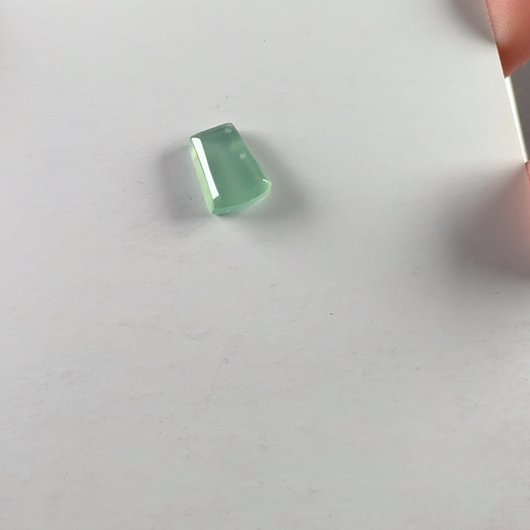 翡翠未镶嵌颈饰无事牌