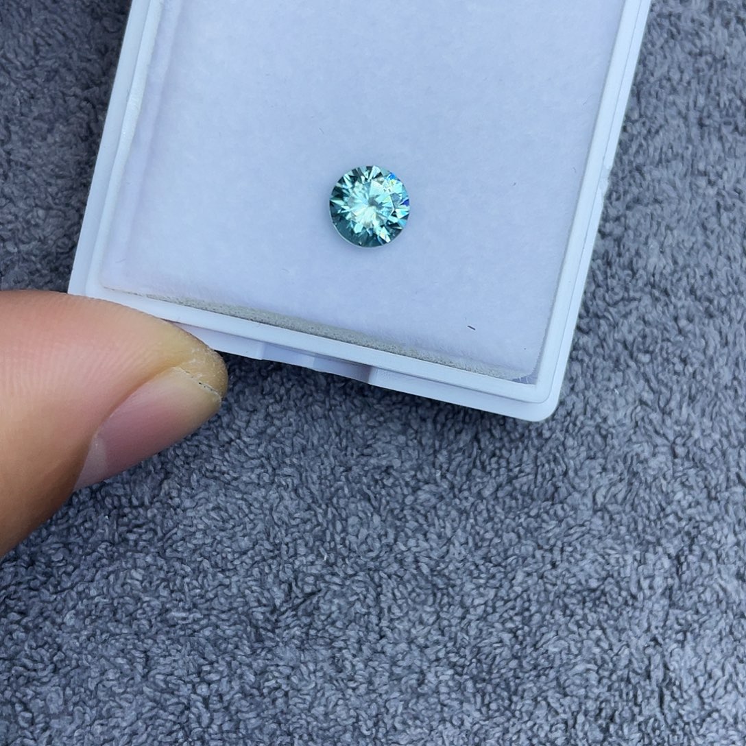 裸石天然锆石未镶嵌1.368Ct