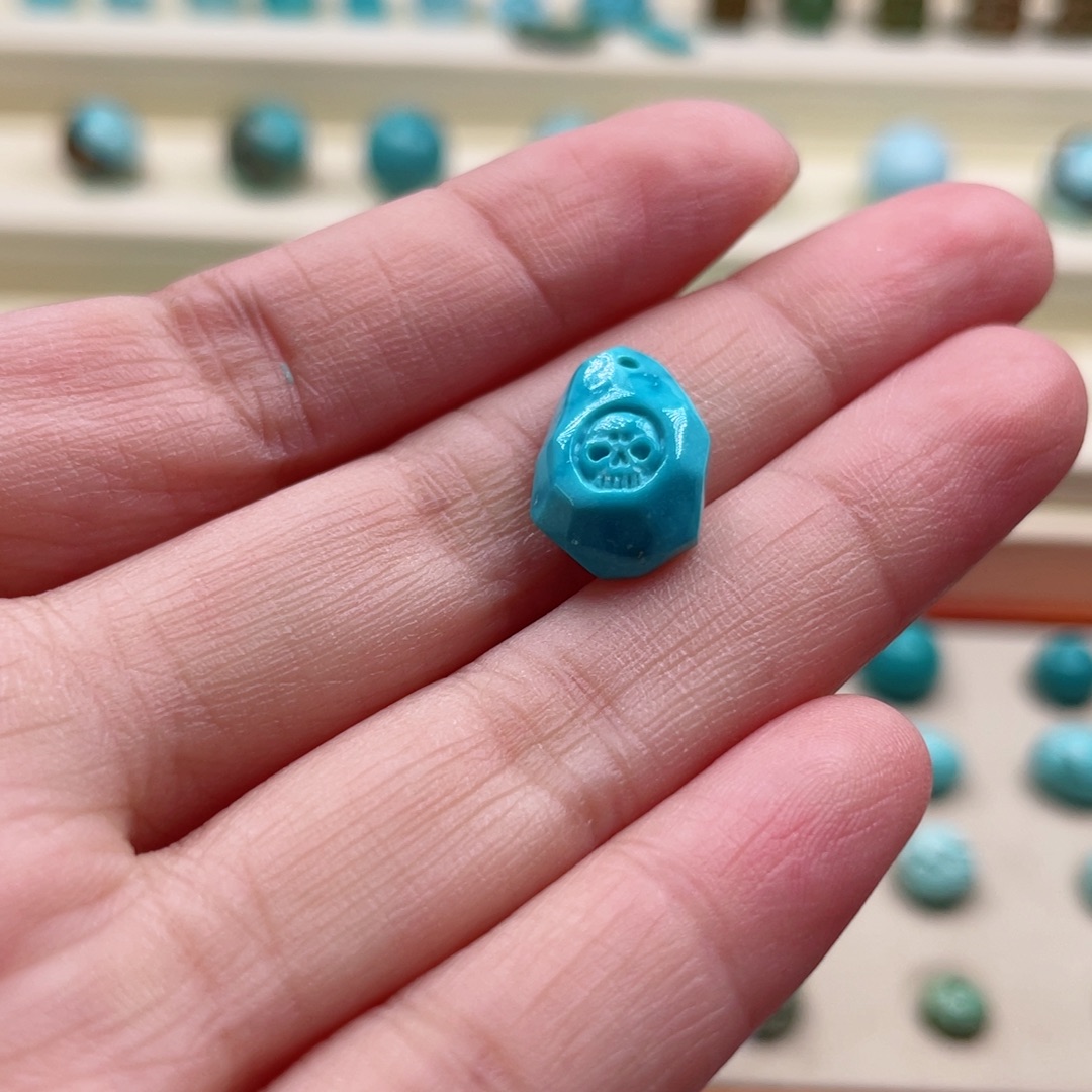 绿松石未镶嵌珠宝奇石