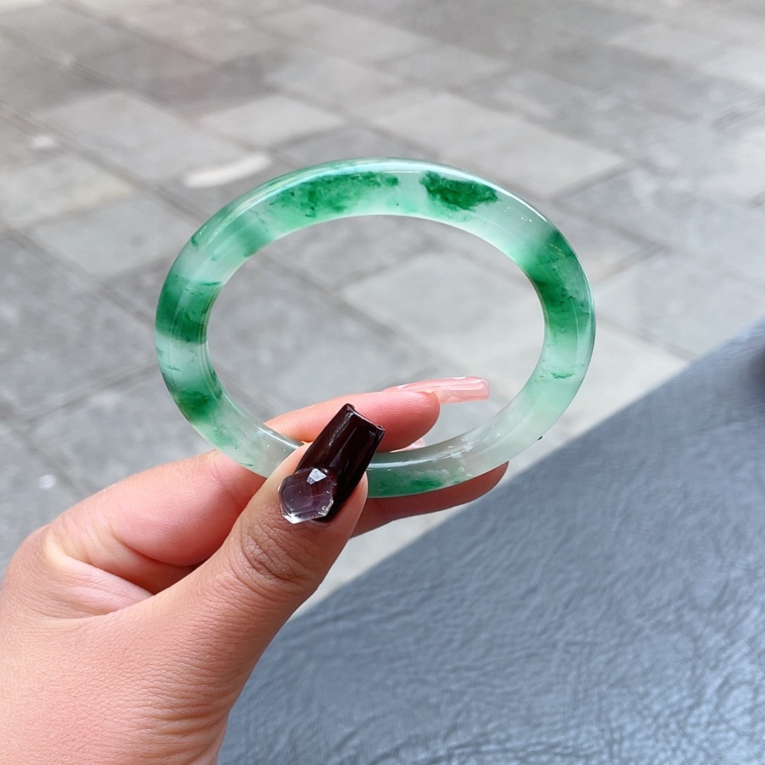 石英质玉手镯未镶嵌20