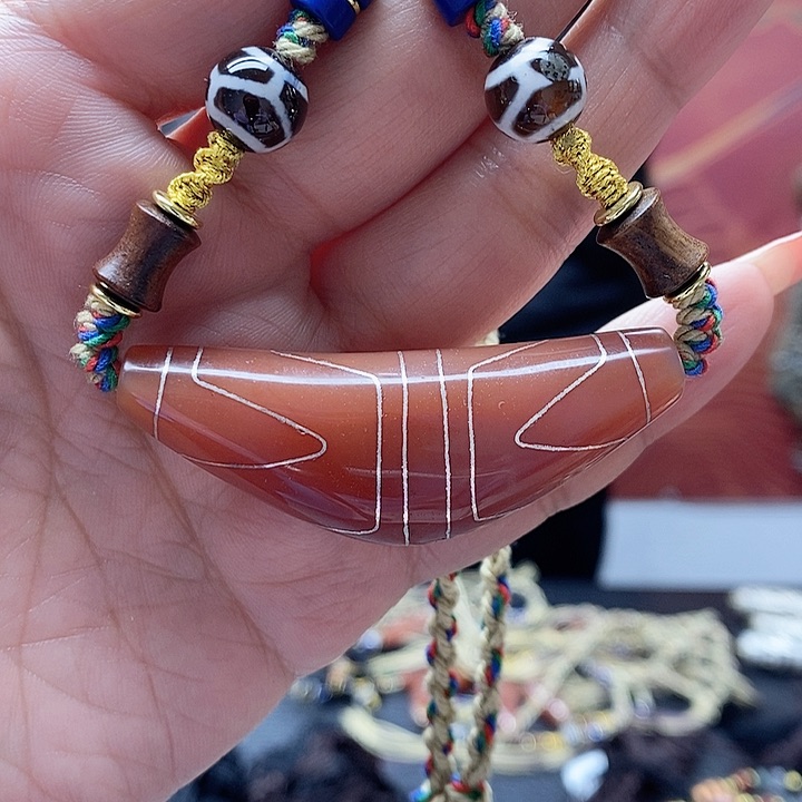 玛瑙/玉髓颈饰合金