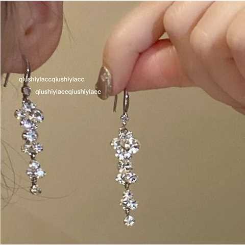 合金耳饰 流苏耳环2025新款轻奢高级感气质耳钉小众独特耳坠8262