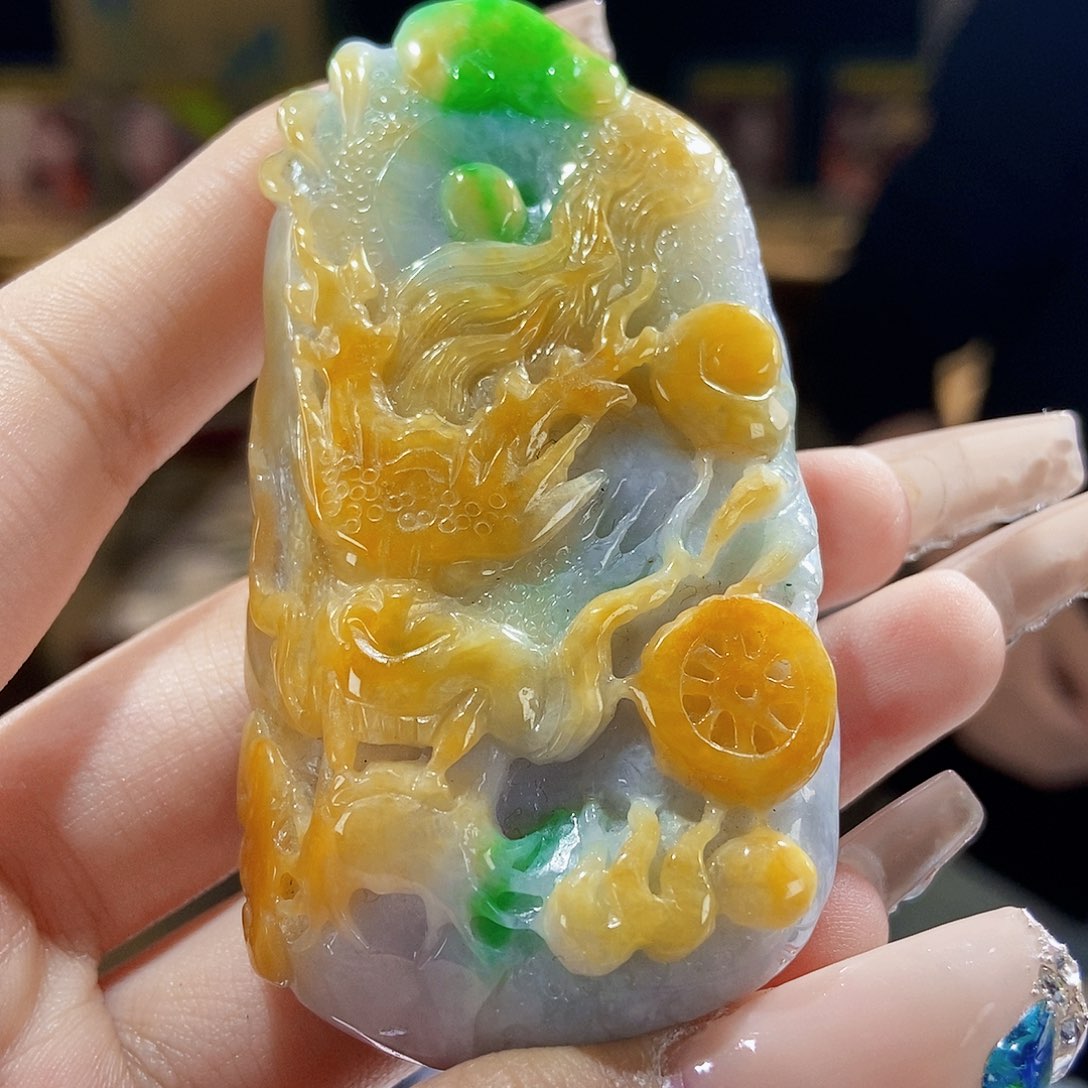 翡翠颈饰未镶嵌翡翠