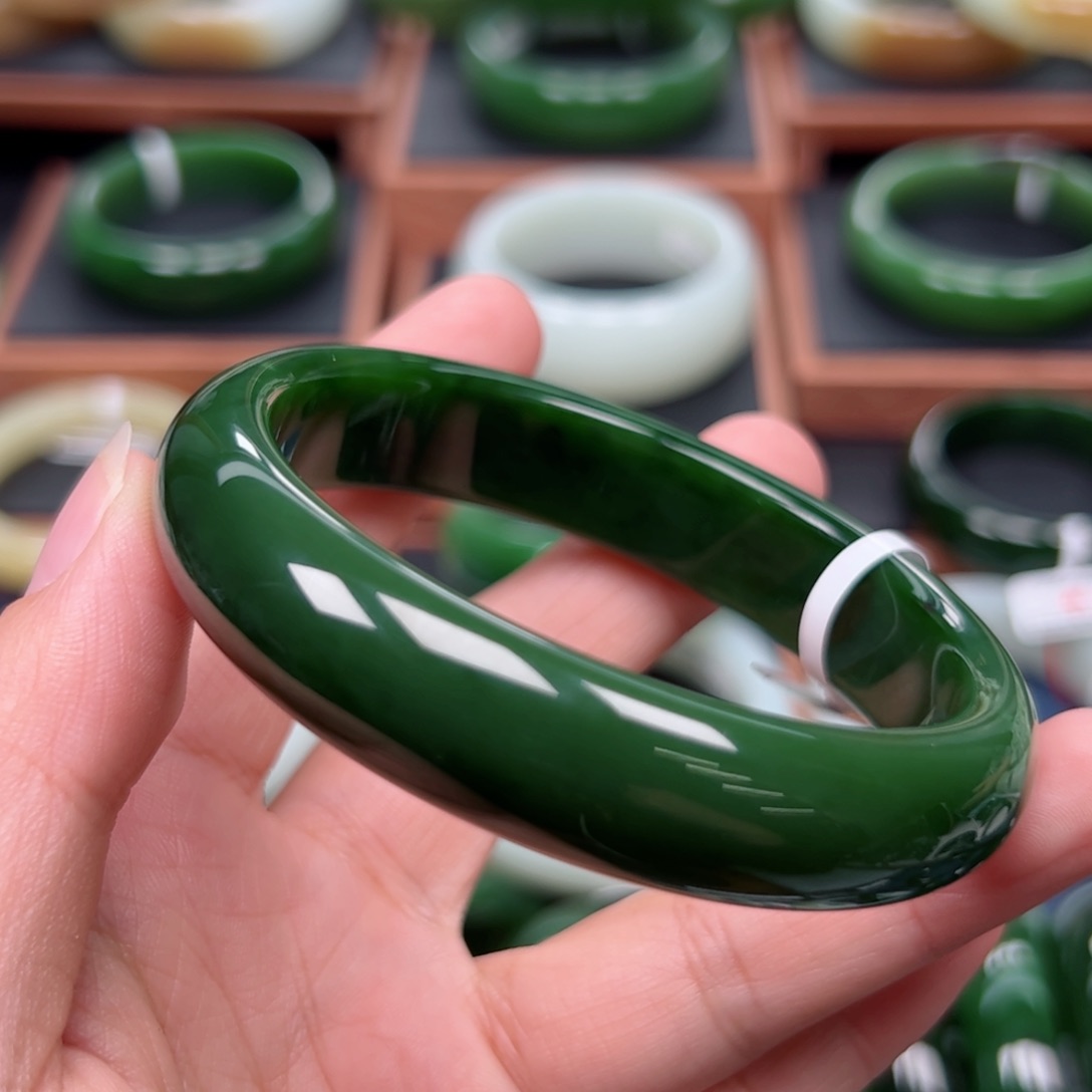 未镶嵌手镯和田玉（碧玉）6263