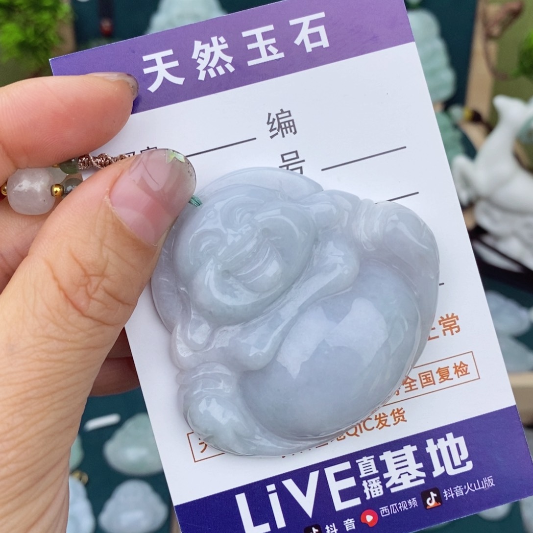 翡翠颈饰未镶嵌佛公