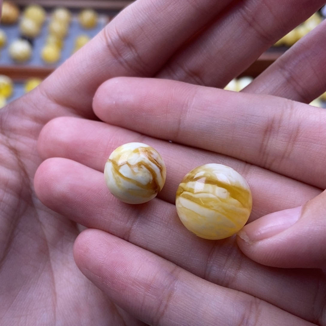 琥珀未镶嵌珠宝奇石桐***串