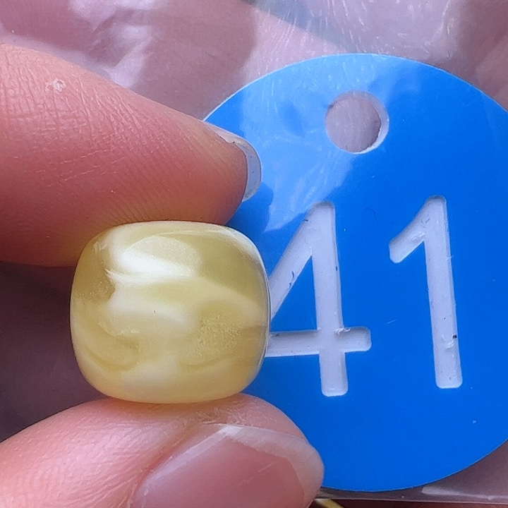 蜜蜡裸石未镶嵌金沙13m m