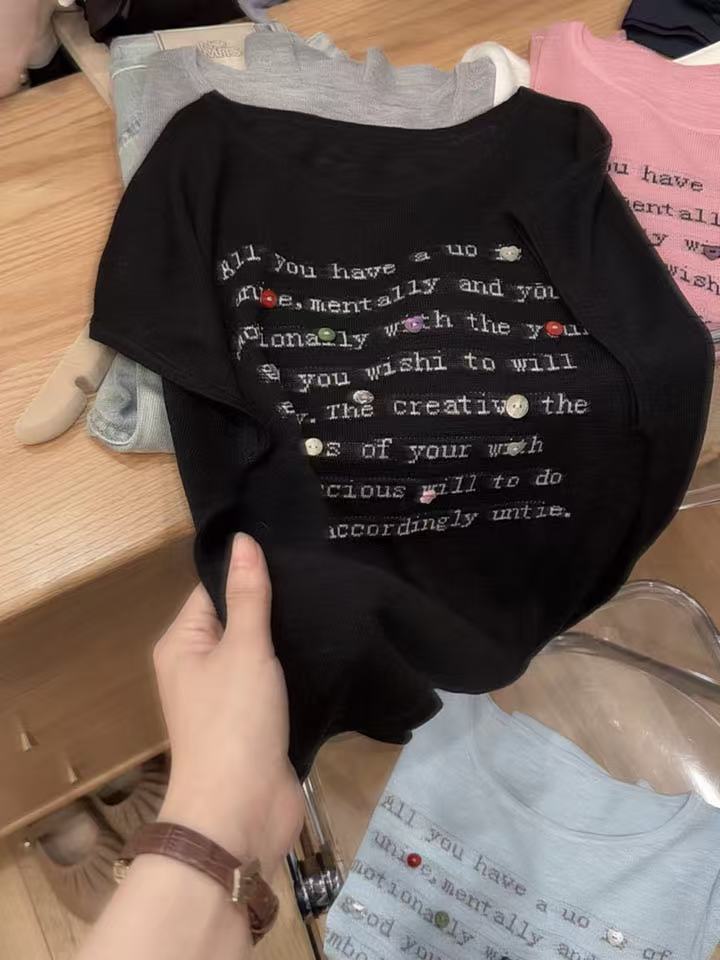 七言家巨好看！黑色字母彩扣竹麻感小飞袖8
