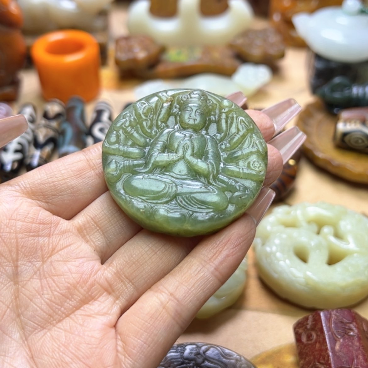 【闪购商品】蛇纹石玉颈饰未镶嵌