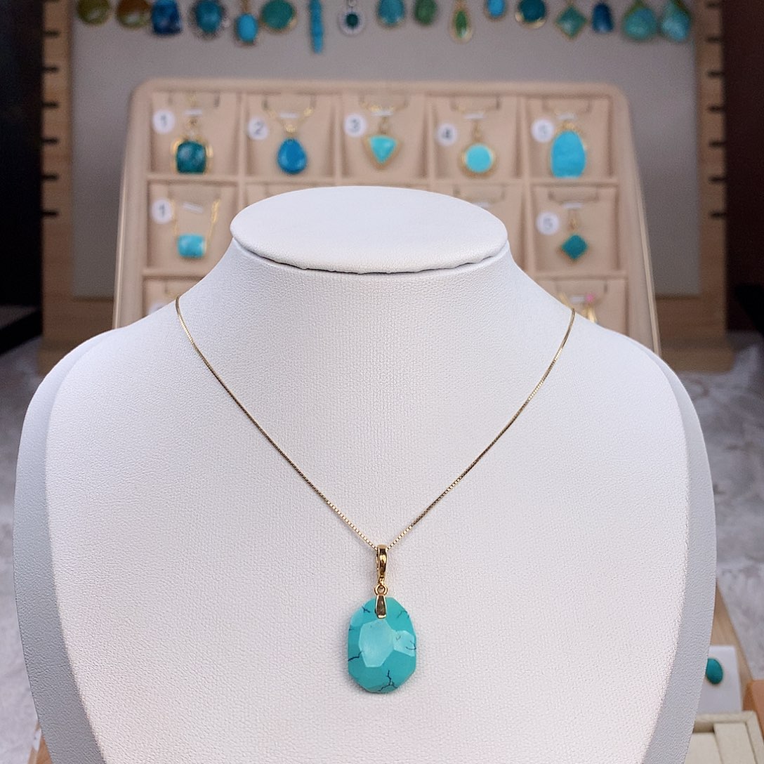 绿松石颈饰18K金镶嵌