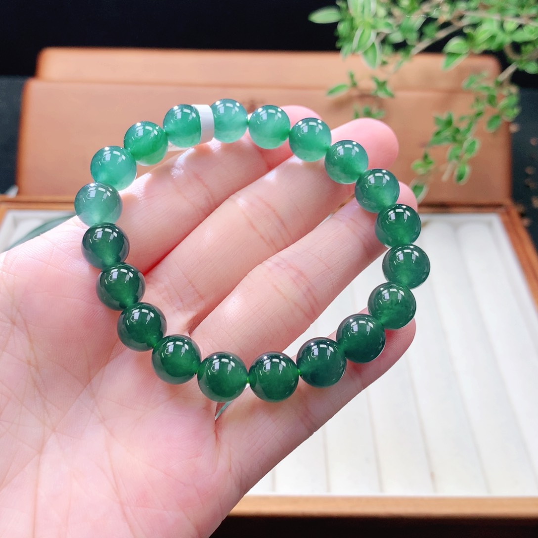 未镶嵌手镯（圆镯）翡翠