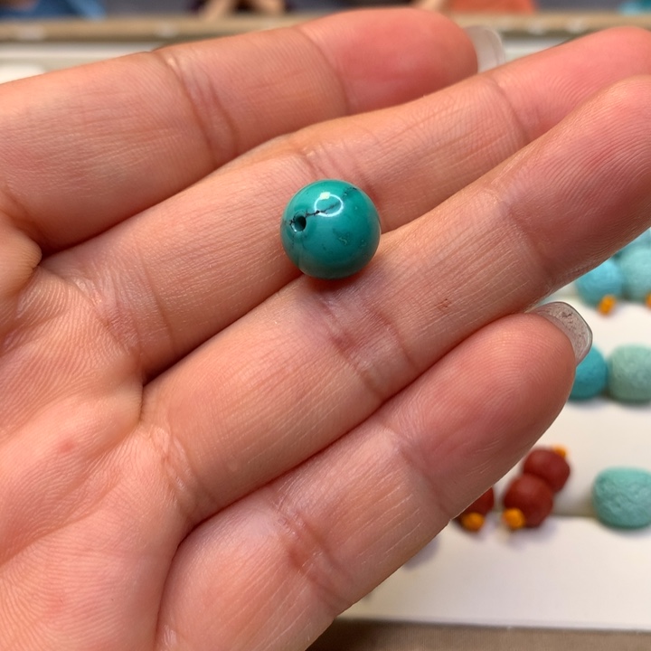 绿松石颈饰未镶嵌