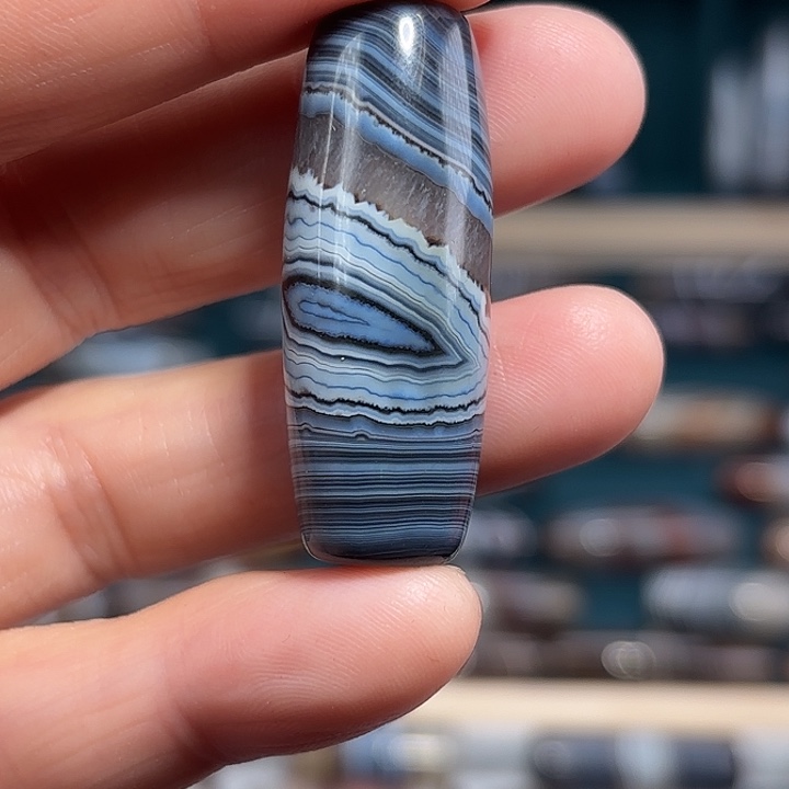 雪***真玛瑙/玉髓合金珠宝奇石