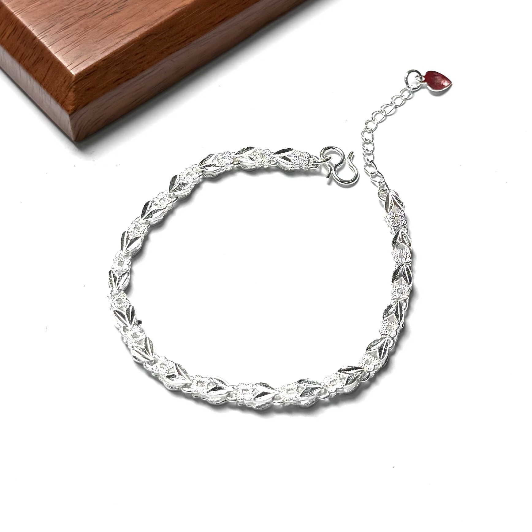 通体里外一致纯箔臻奢品t124时尚百搭手链