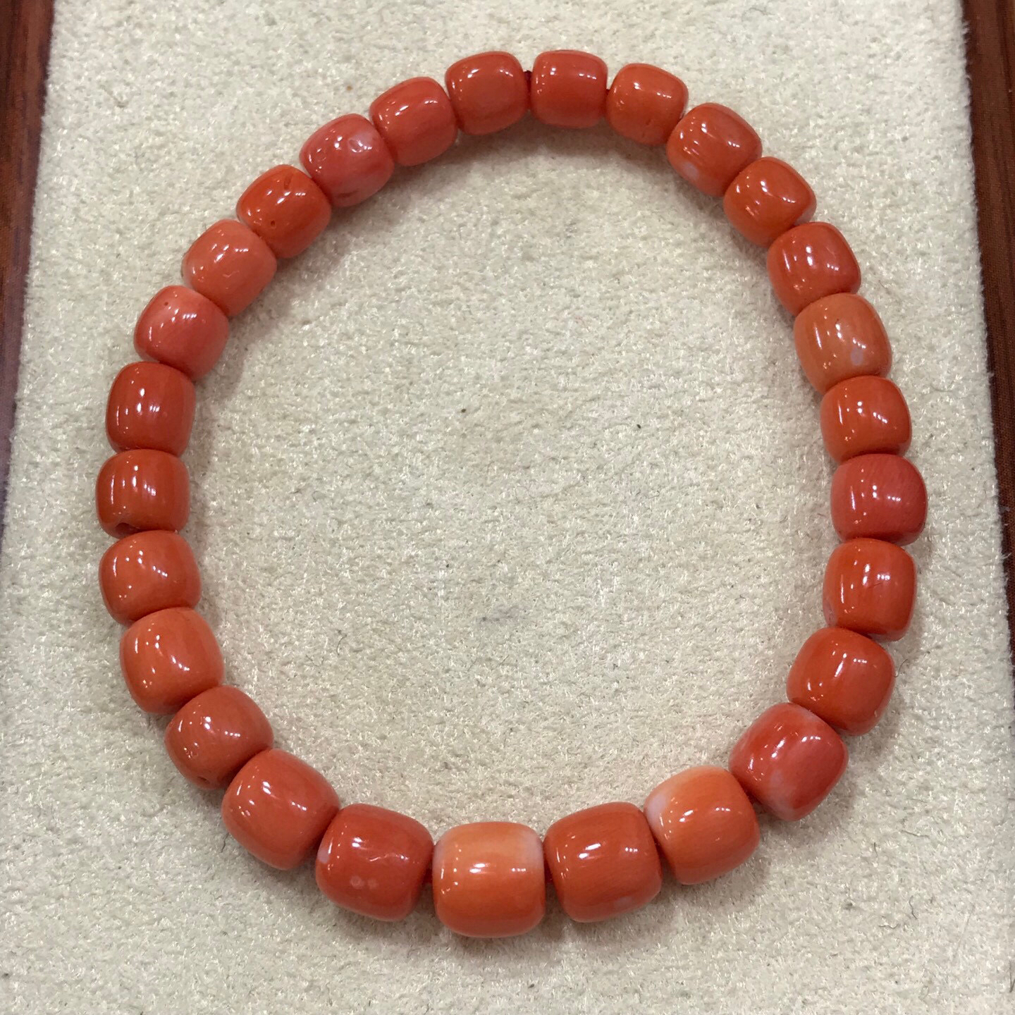 红珊瑚莫莫桶珠手串