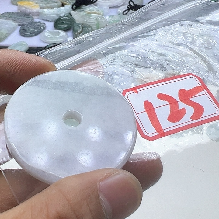 翡翠颈饰未镶嵌天然缅甸翡翠吊坠