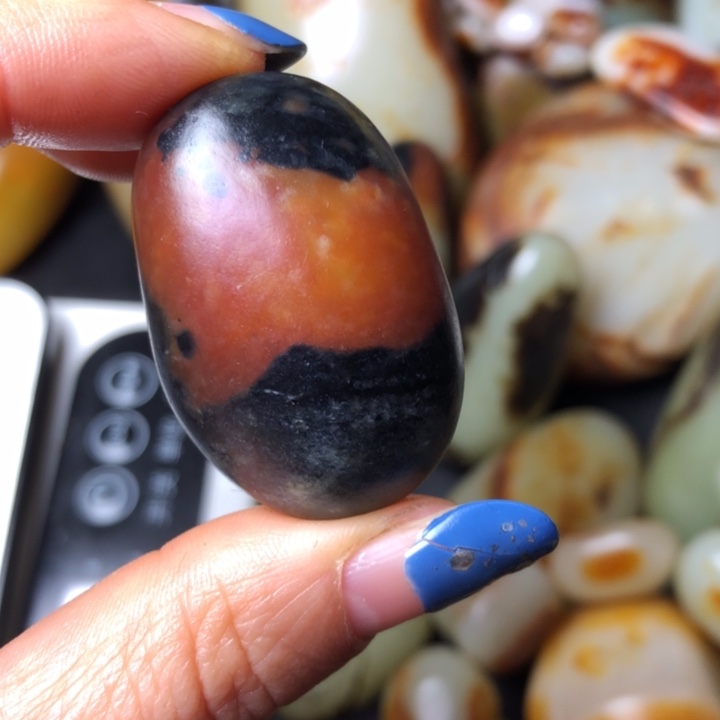 和田玉未镶嵌珠宝奇石