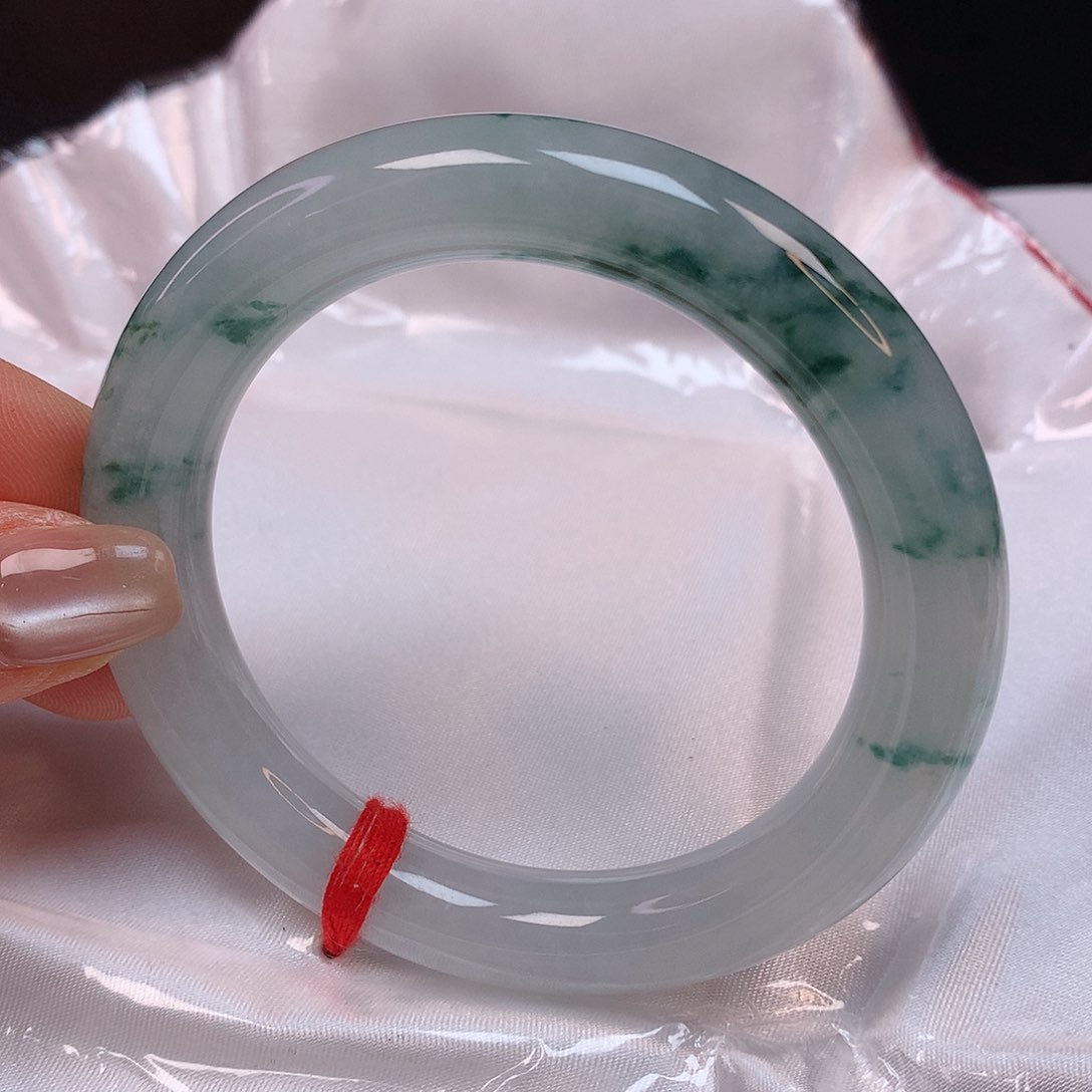 【闪购商品】翡翠手镯未镶嵌54圆条手镯