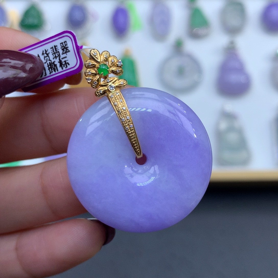 翡翠18K金镶嵌颈饰