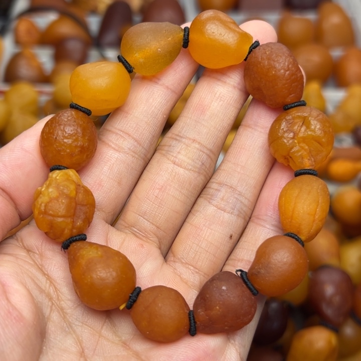 琥珀颈饰未镶嵌天然蜜蜡