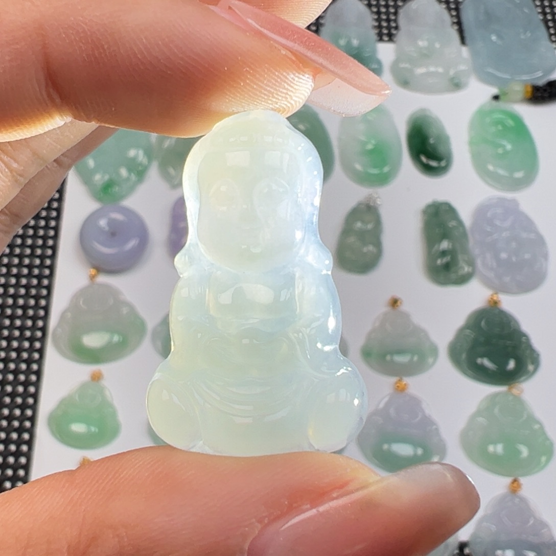 翡翠未镶嵌颈饰宝宝佛