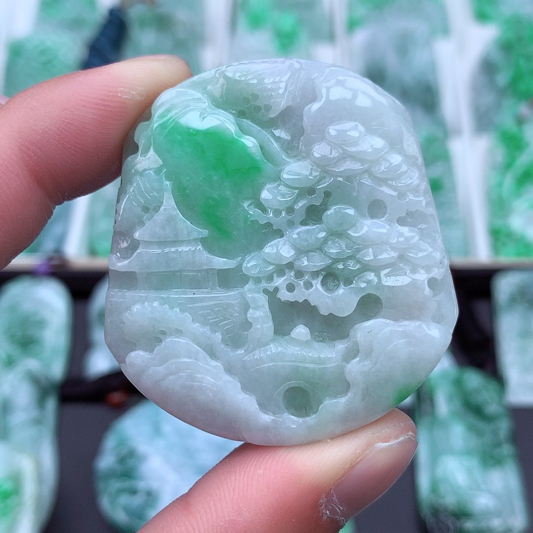 翡翠颈饰未镶嵌翡翠吊坠