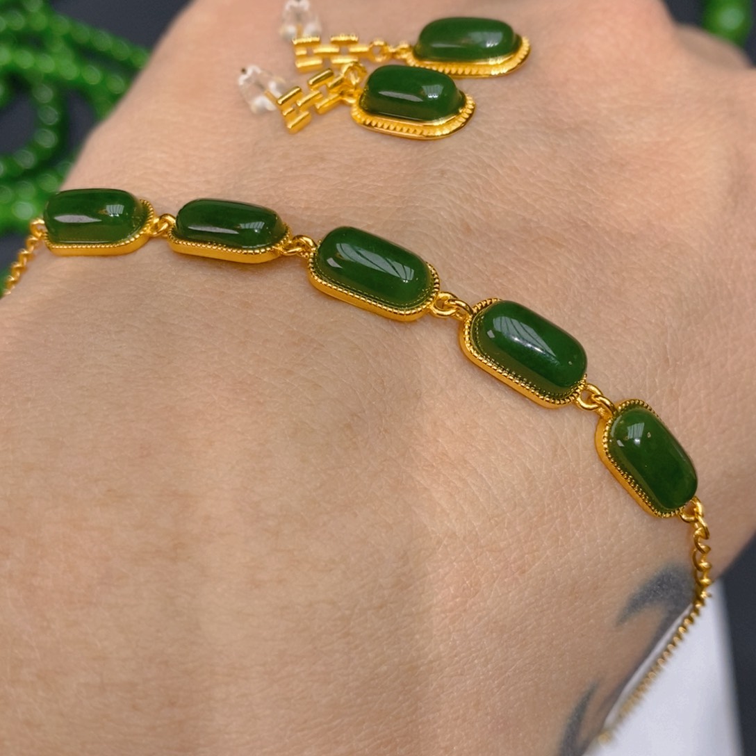 和田玉（碧玉）颈饰银S925镀金镶嵌