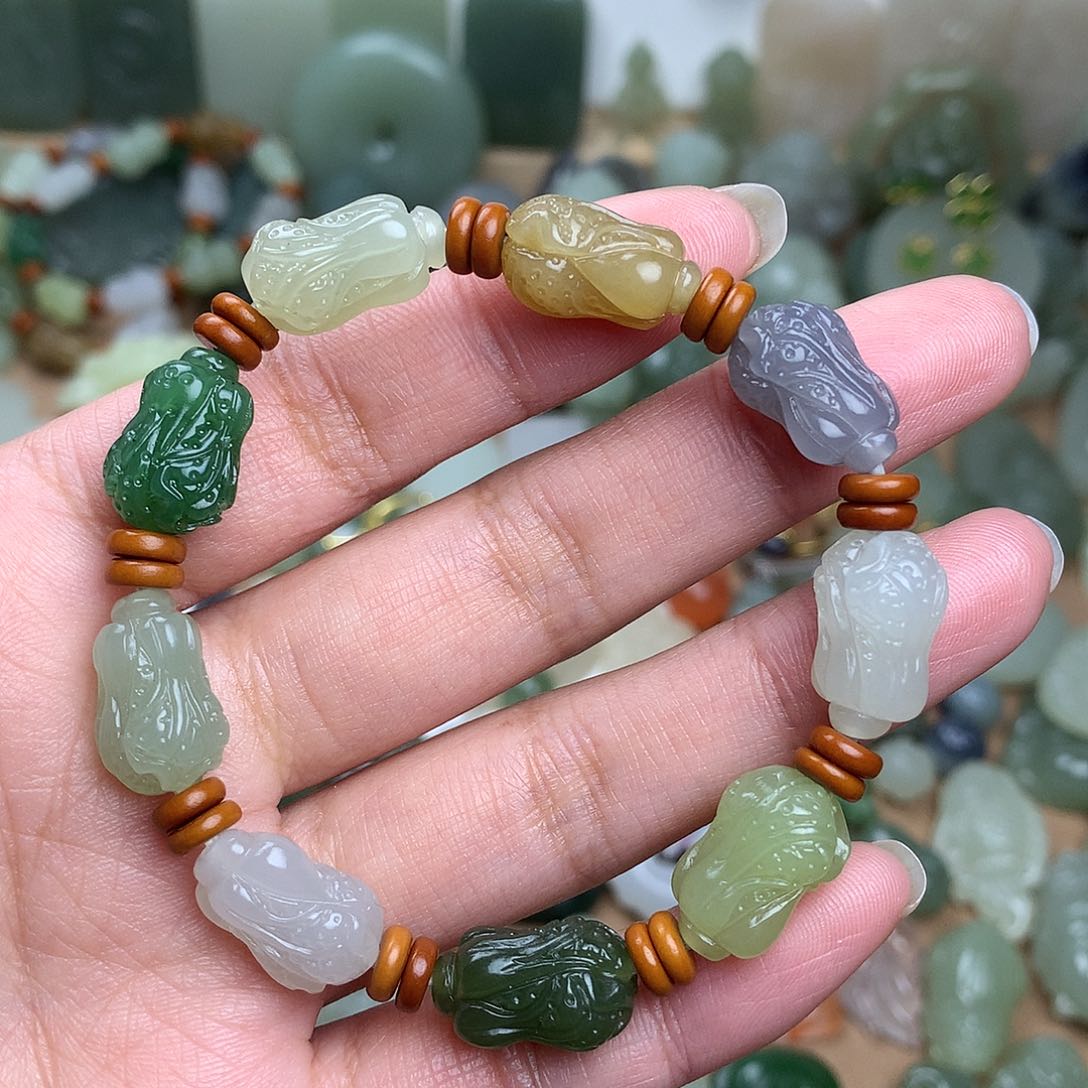 和田玉吊坠未镶嵌