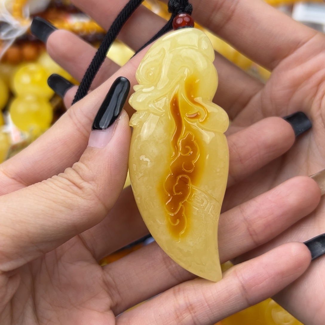 琥珀珠宝奇石未镶嵌