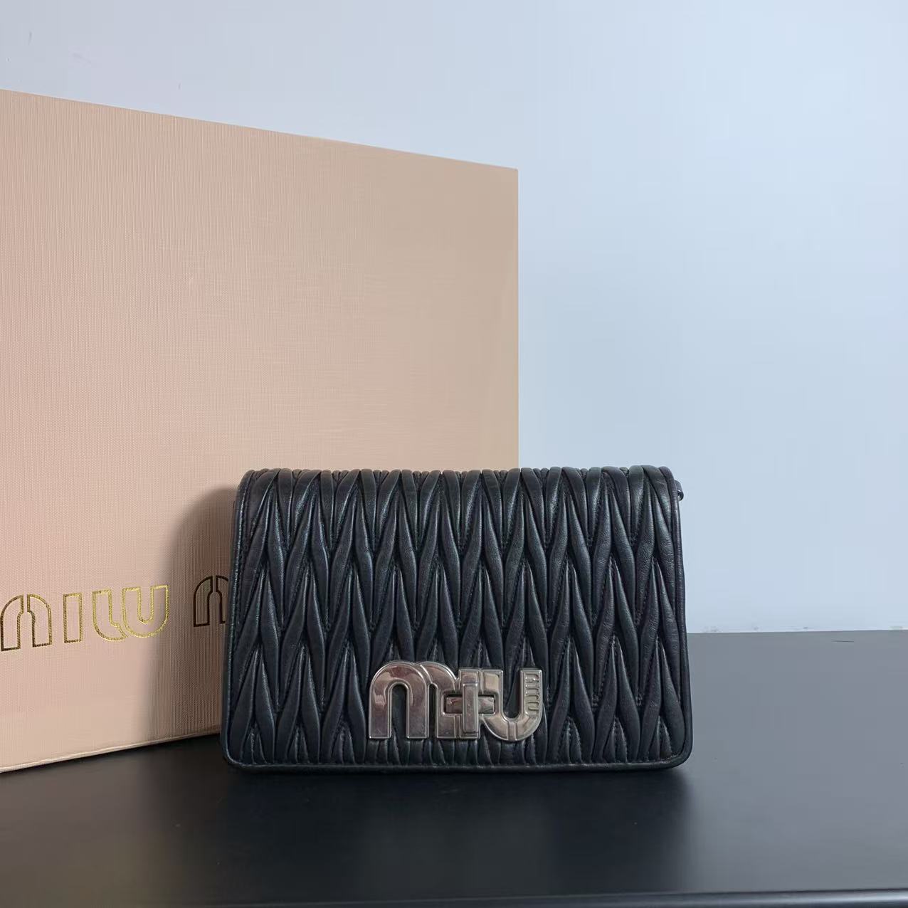 95新 MIU MIU/缪缪 95新/缪缪/曼曼/单肩包/SY25120310