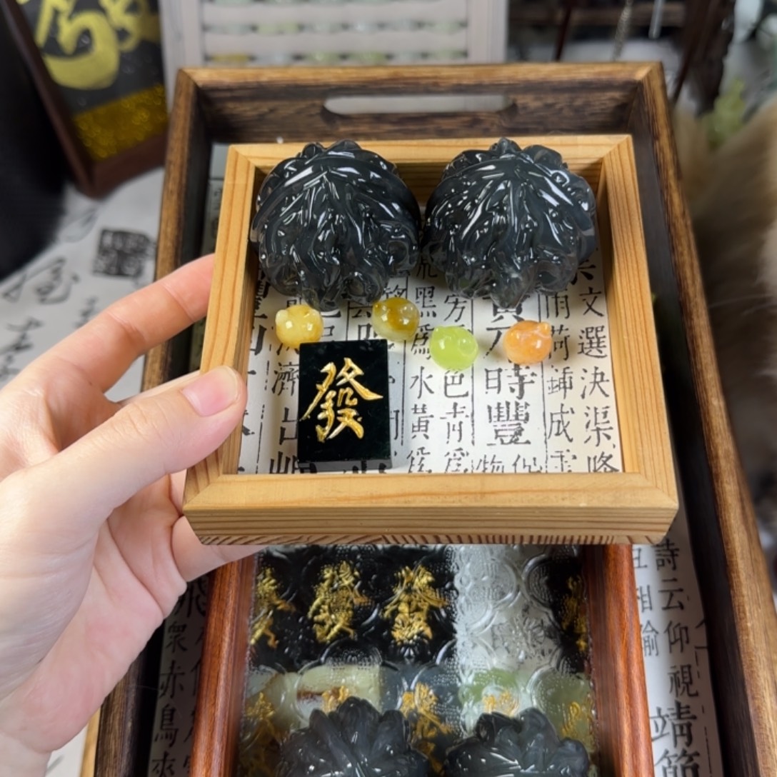 水***下蛇纹石玉合金颈饰