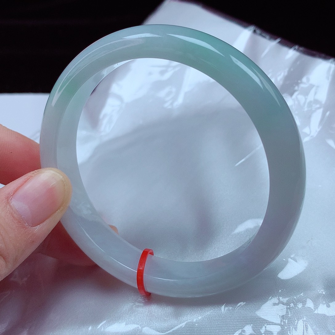 翡翠手镯未镶嵌61-62圈