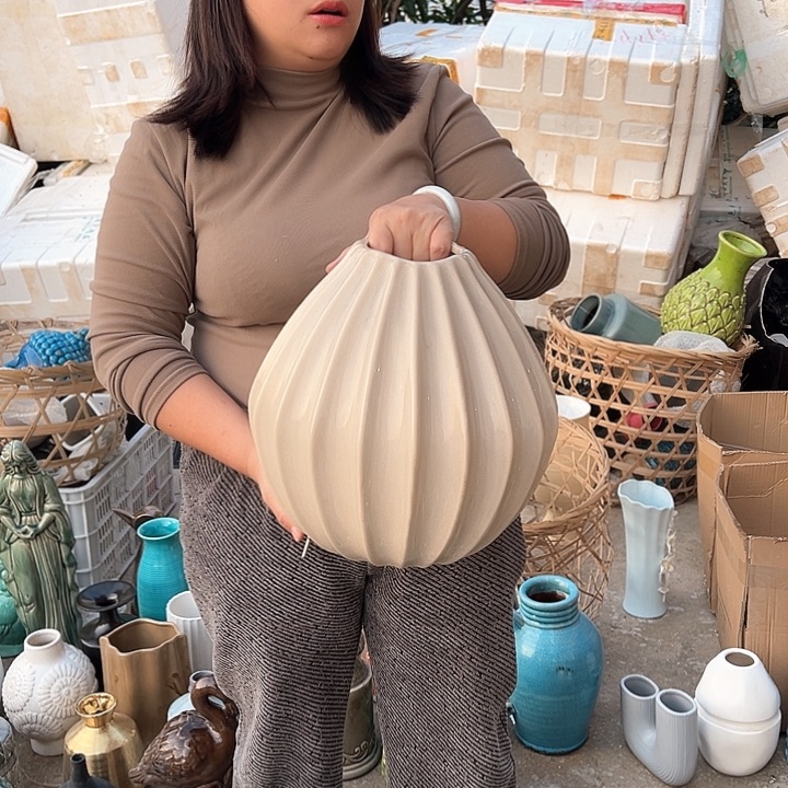 瓶高度30厘米口径9厘米微瑕捡漏针眼