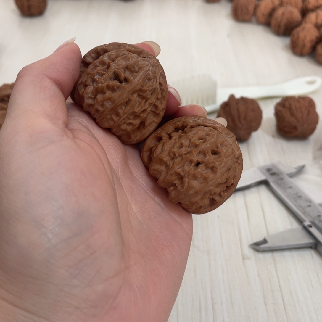 超***、把件文玩核桃白狮子全品41尺