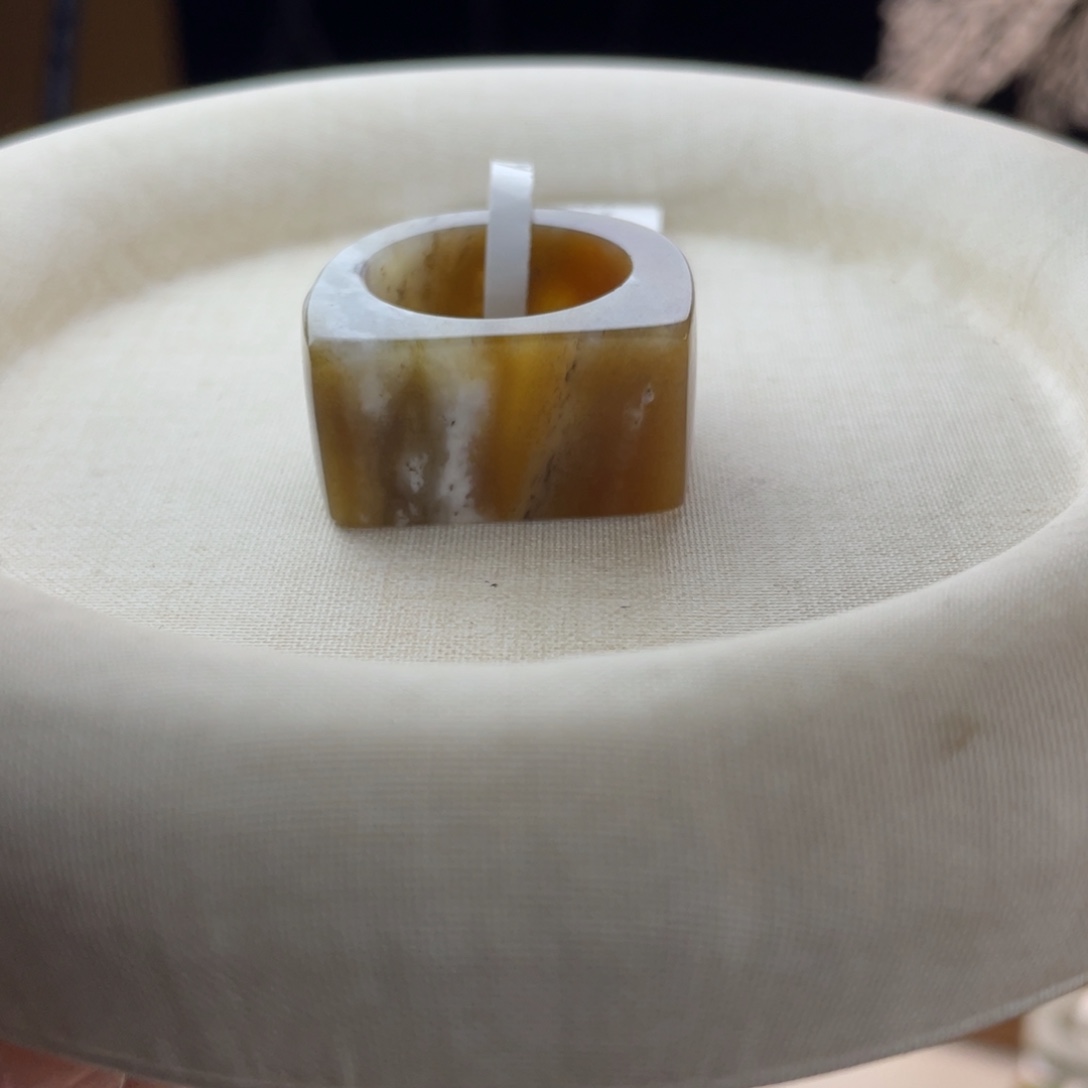 和田玉（糖玉）戒指未镶嵌港17 18.3