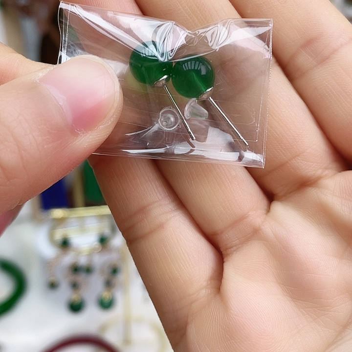 玛瑙/玉髓耳钉合金绿玛瑙耳钉