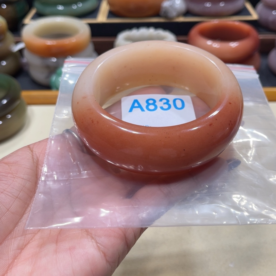 未镶嵌手镯石英岩玉因****啊