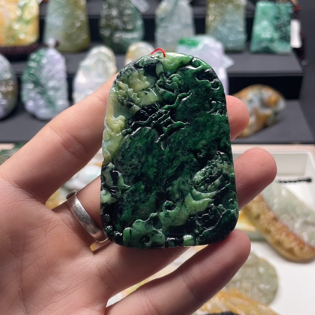 翡翠未镶嵌挂件腾冲