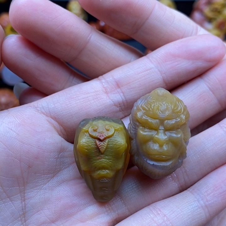 时***室玛瑙/玉髓未镶嵌挂件战国红挂件