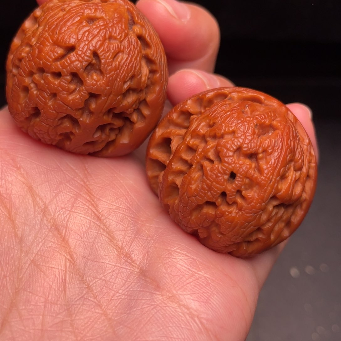 文玩核桃把件秦岭野生核桃文玩