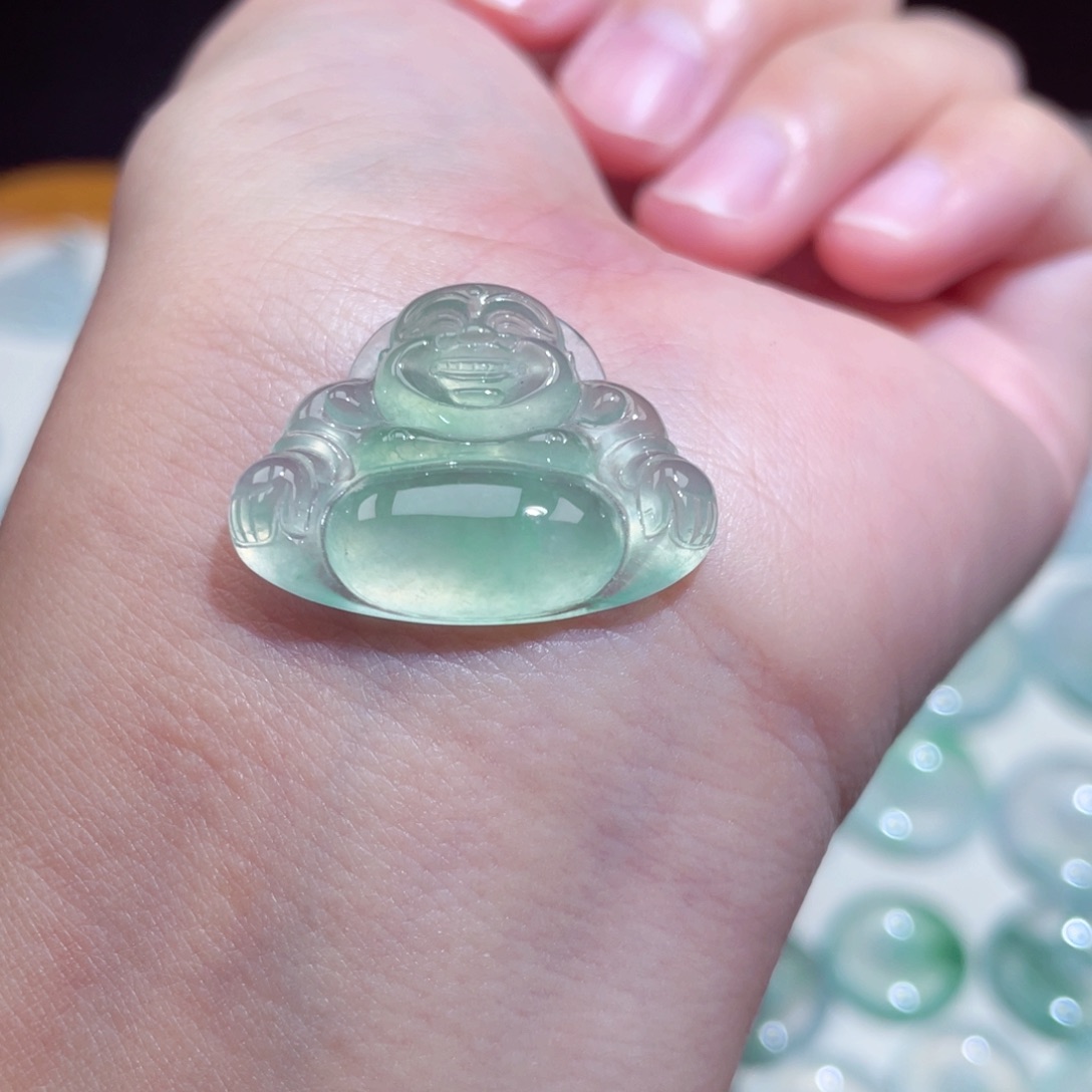 颈饰未镶嵌翡翠佛公