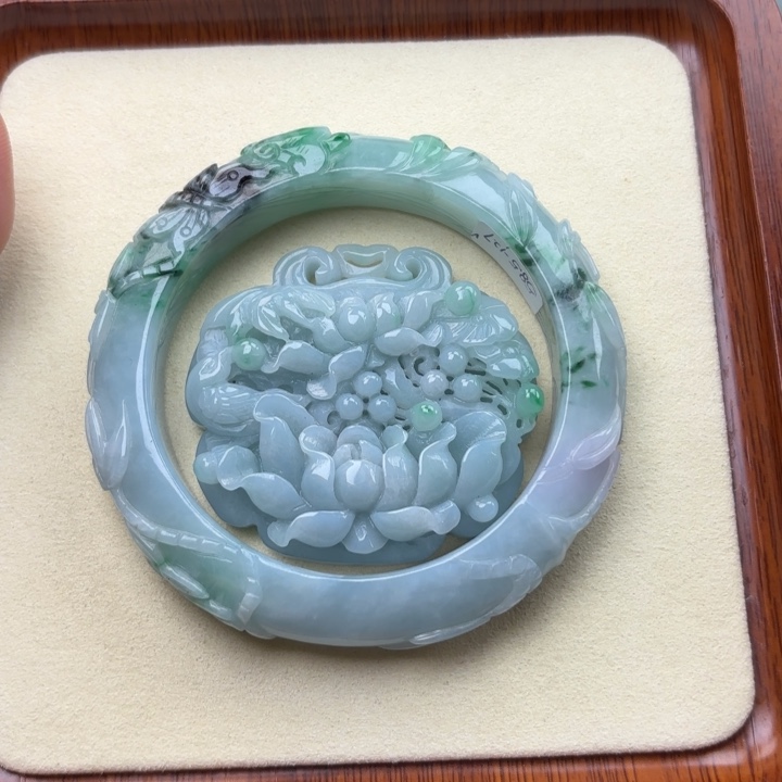 翡翠未镶嵌手镯58.2圈227