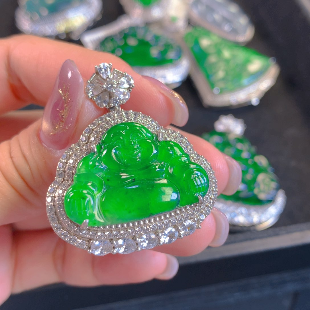 翡翠颈饰银S925镶嵌翡翠