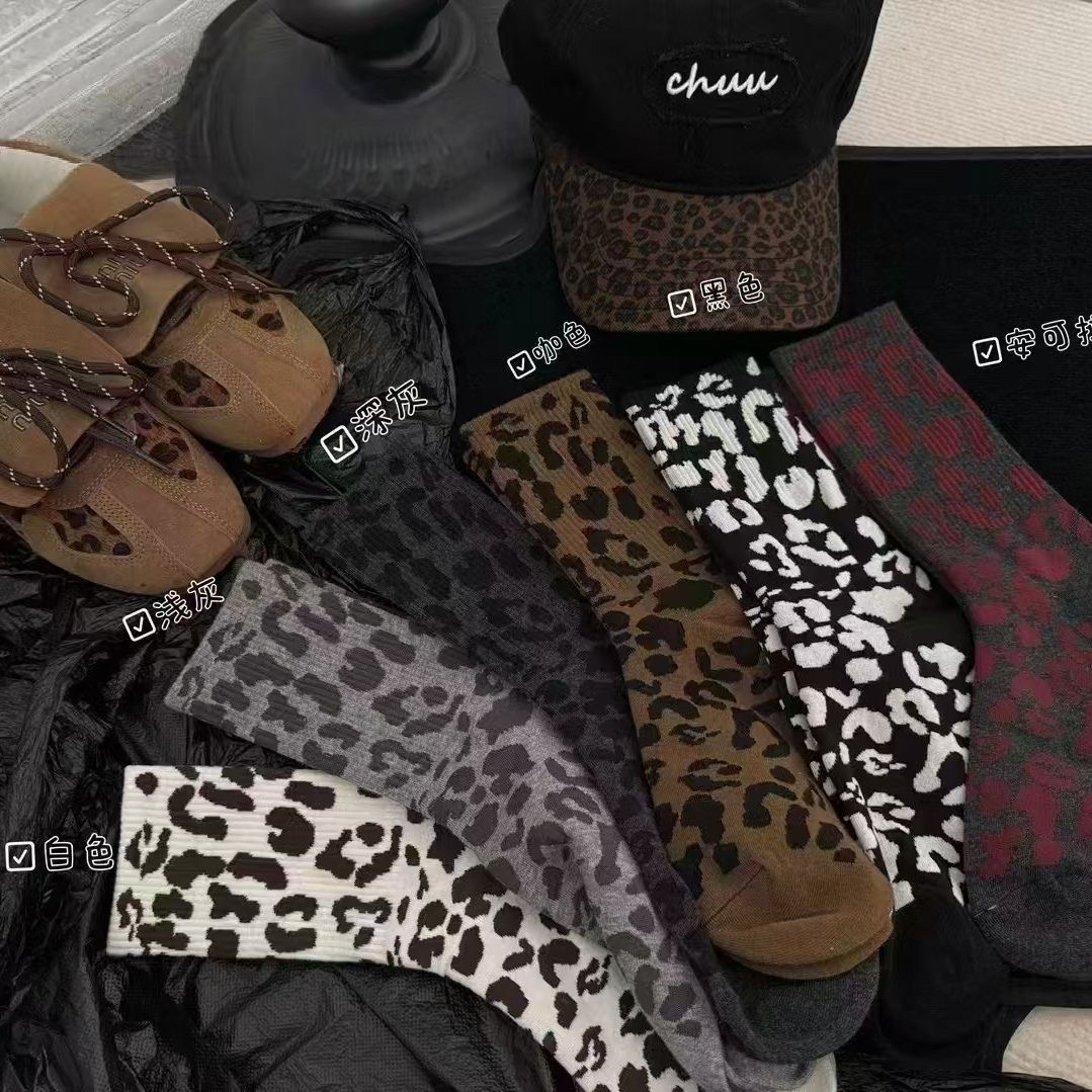 十双女士豹纹高筒堆堆袜舒适透气吸汗