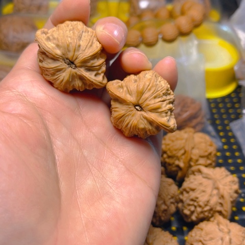 文玩核桃吊坠公子帽