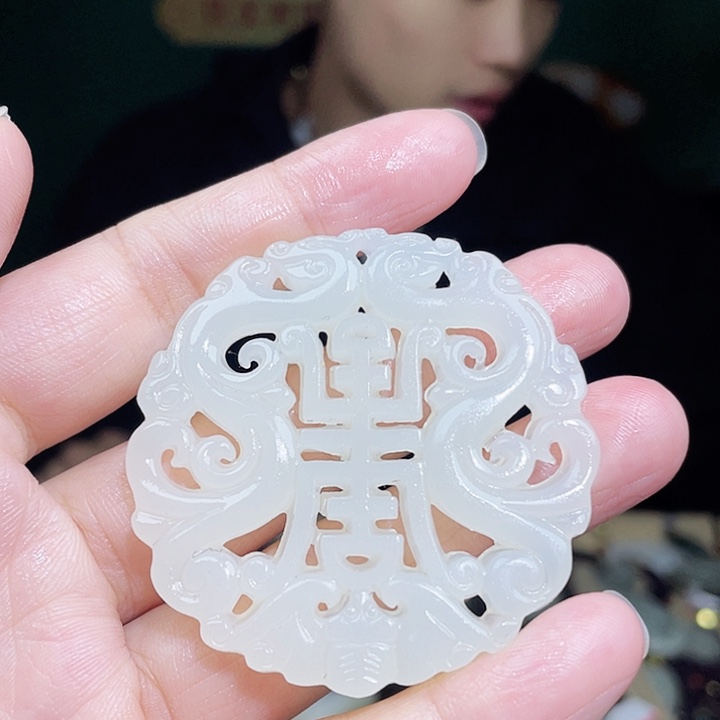 颈饰未镶嵌和田玉