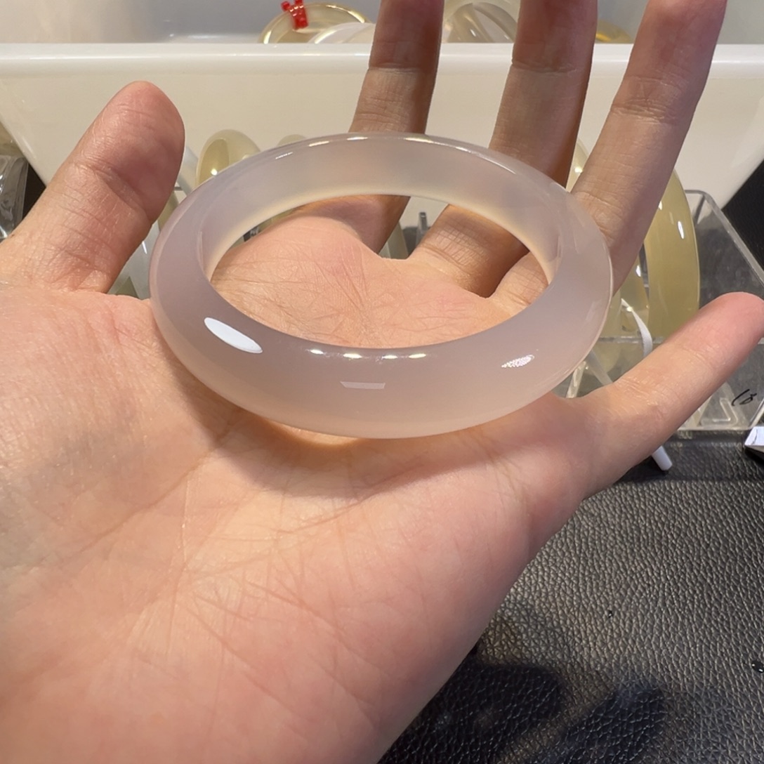 薄***糖玛瑙/玉髓未镶嵌手镯